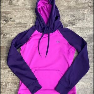 Womens size small under armour sweater